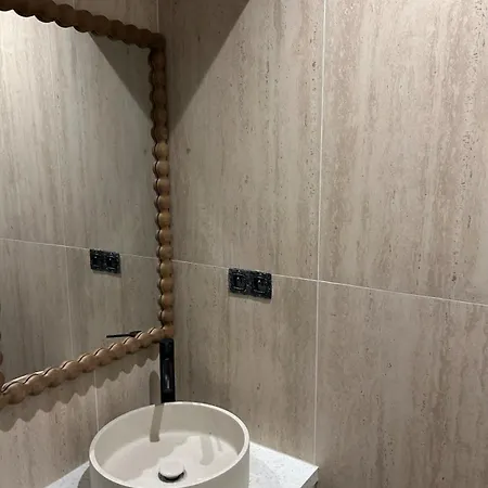 Apartment Luxury - Exhibition Park